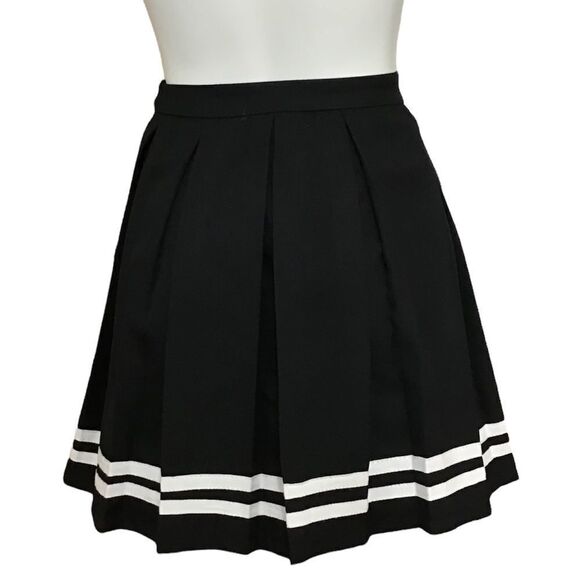 Hot Topic Black Pleat Tennis Skirt New With Tag Size MD - Picture 2 of 11